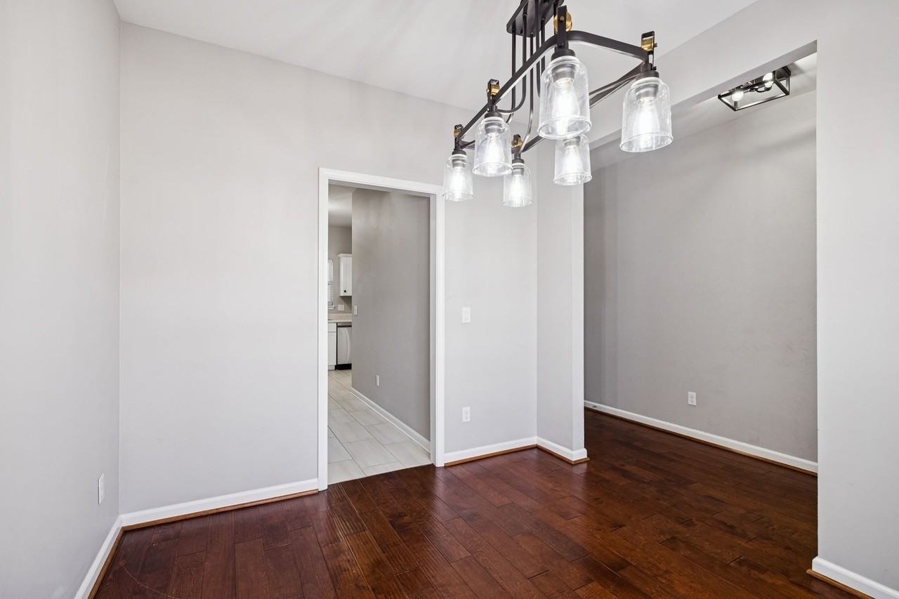 332 Normandy Cir - Photo 4 of 26