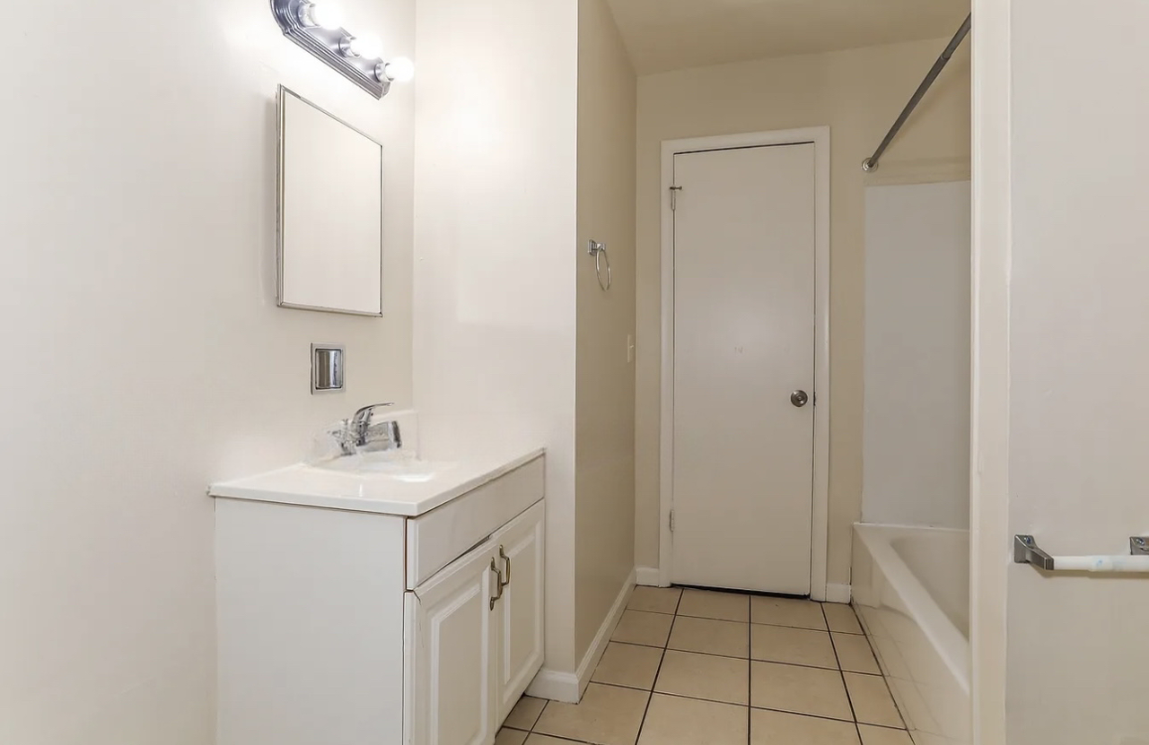 8541 Sunlight Dr - Photo 5 of 6