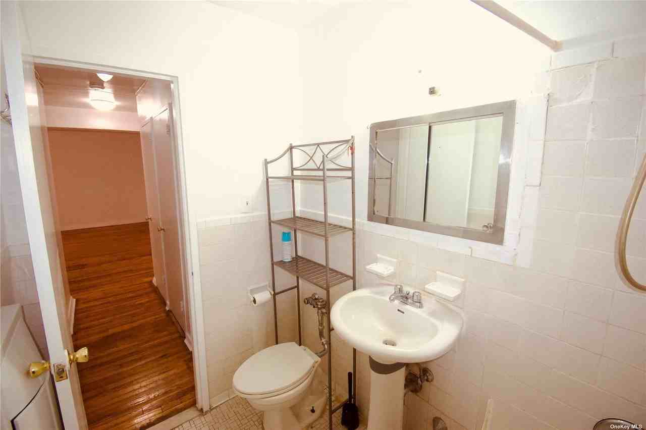 10 Bay Street Lndg #128 - Photo 3 of 5