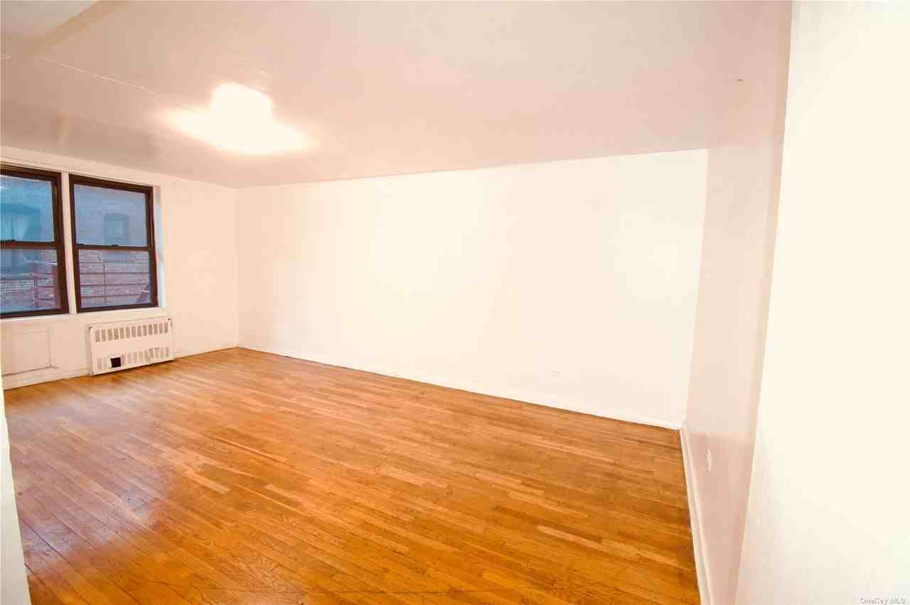 10 Bay Street Lndg #128 - Photo 5 of 5