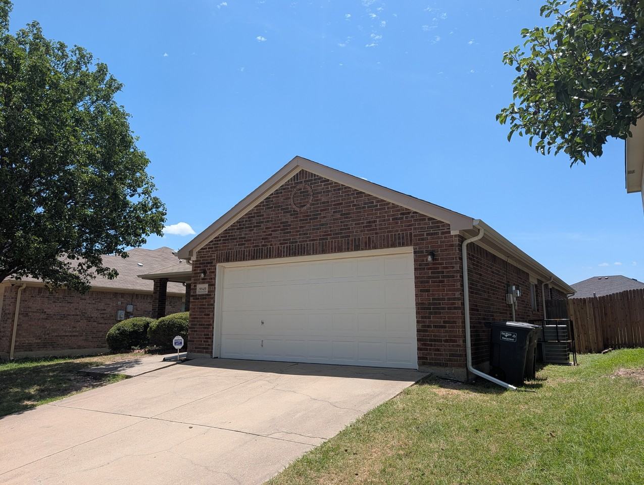 9949 Sparrow Hawk Ln - Photo 2 of 22