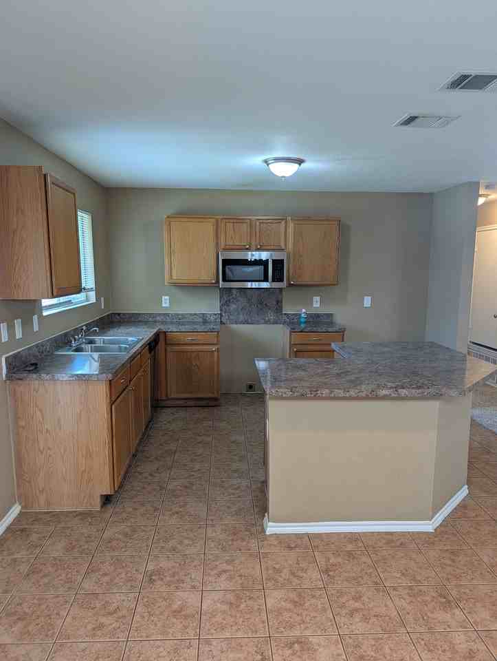 9949 Sparrow Hawk Ln - Photo 7 of 22
