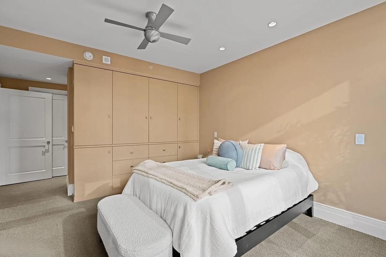 130 S 18th St #503 - Photo 4 of 13
