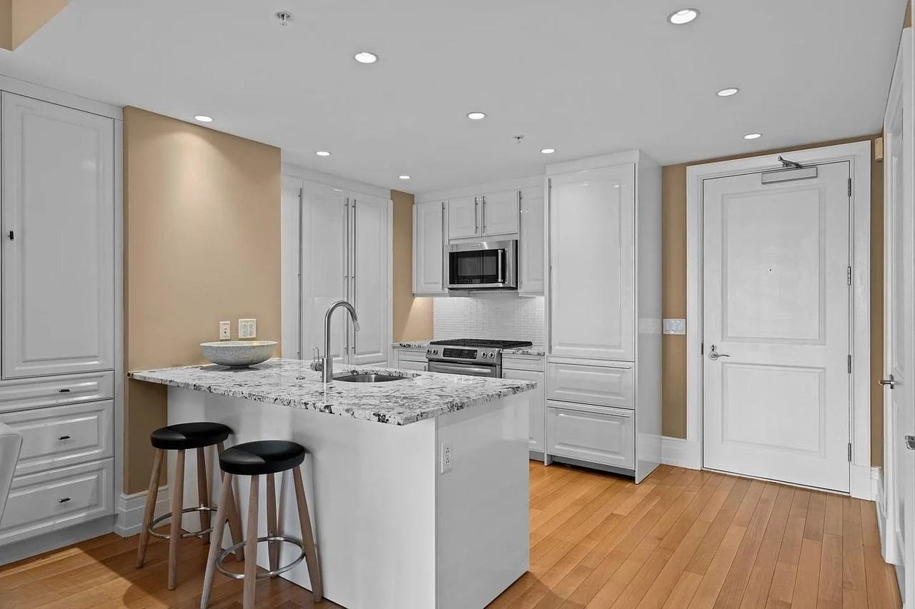 130 S 18th St #503 - Photo 7 of 13