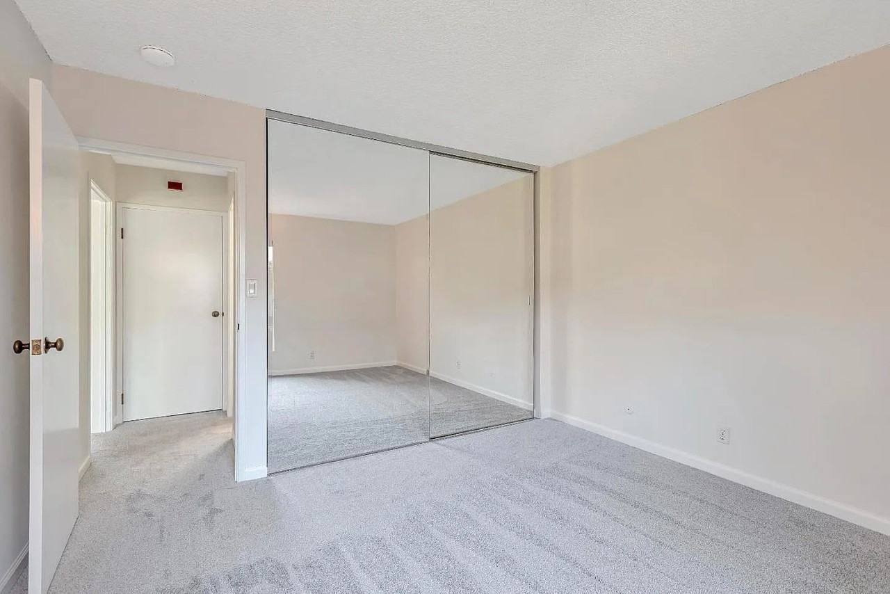 904 Peninsula Ave #310 - Photo 2 of 18