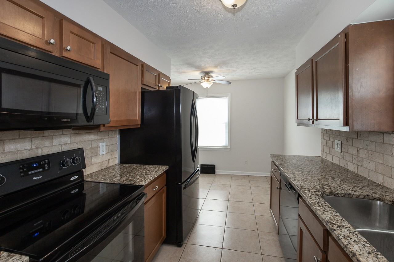 21350 Priday Ave - Photo 3 of 23