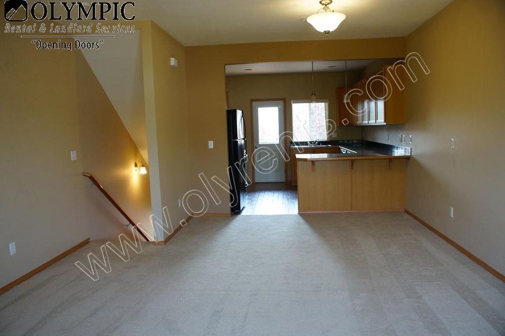 3125 S 45th St - Photo 4 of 6