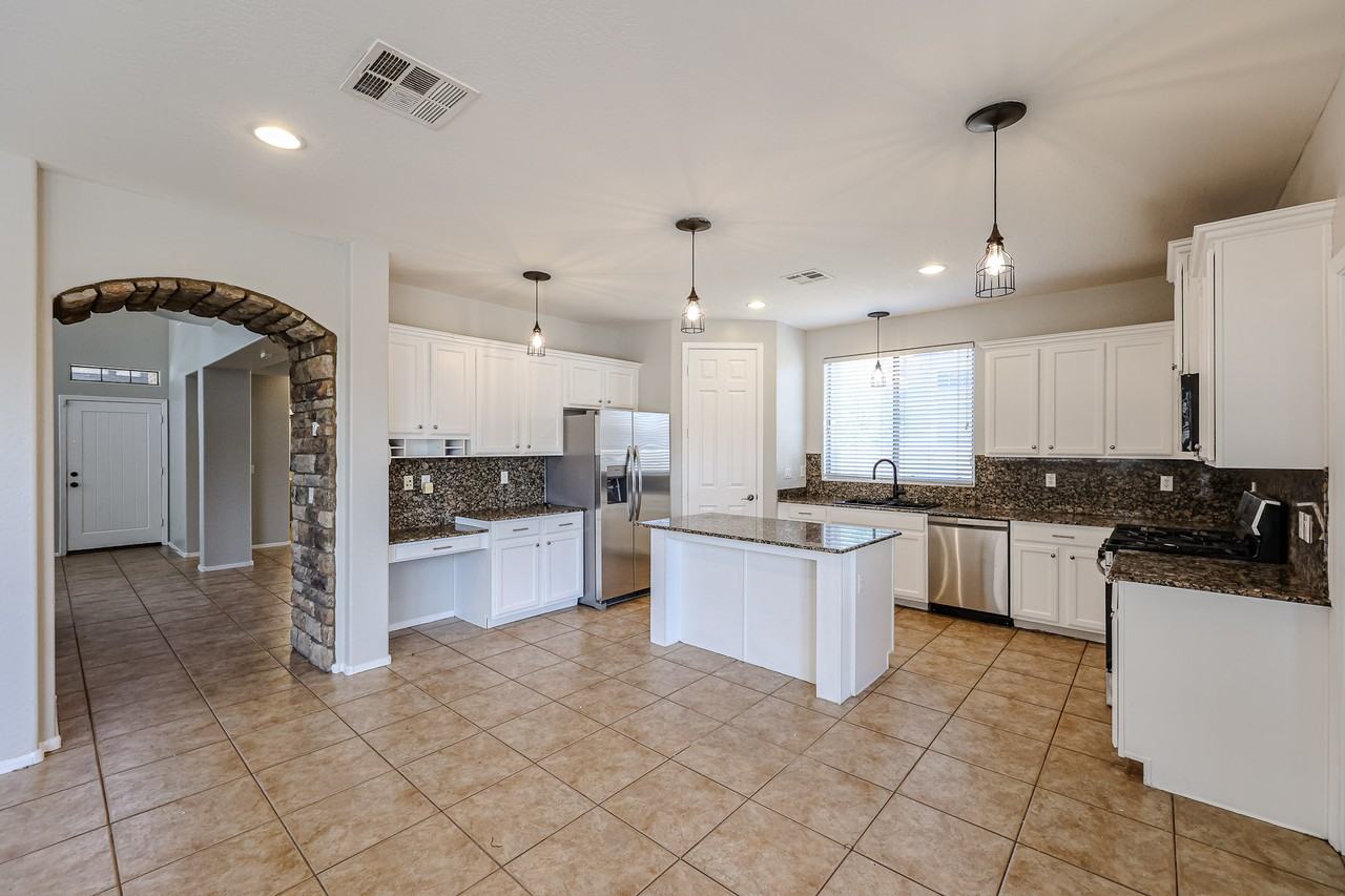 4569 N Golf Dr - Photo 3 of 50