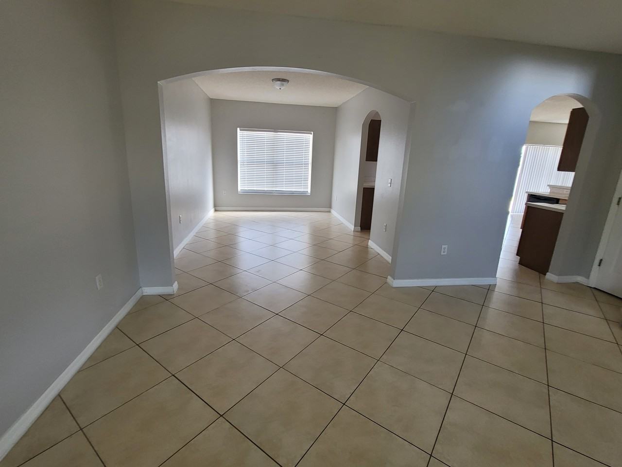 319 Alegriano Ct - Photo 2 of 17