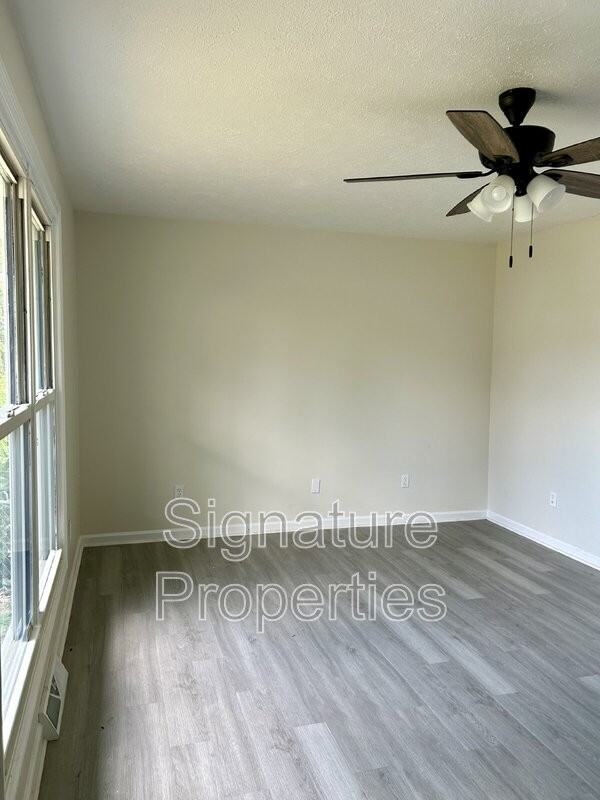 412 Virginia St - Photo 2 of 16
