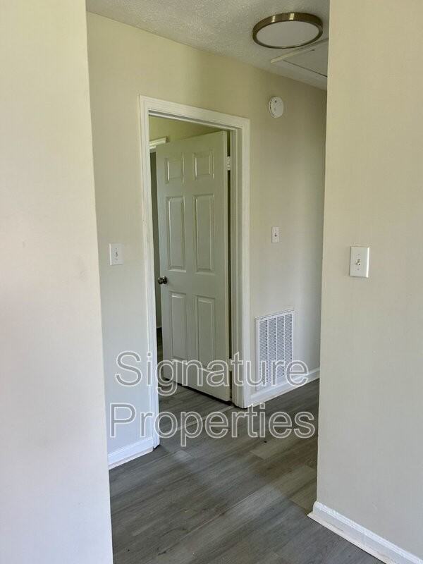 412 Virginia St - Photo 4 of 16