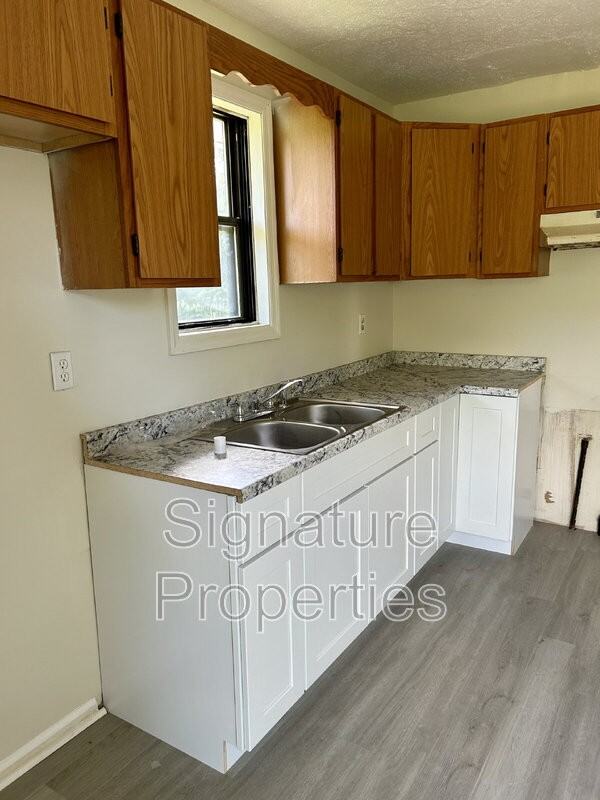 412 Virginia St - Photo 6 of 16