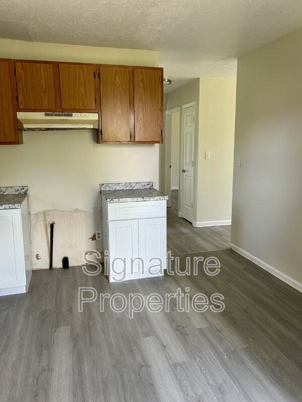 412 Virginia St - Photo 7 of 16