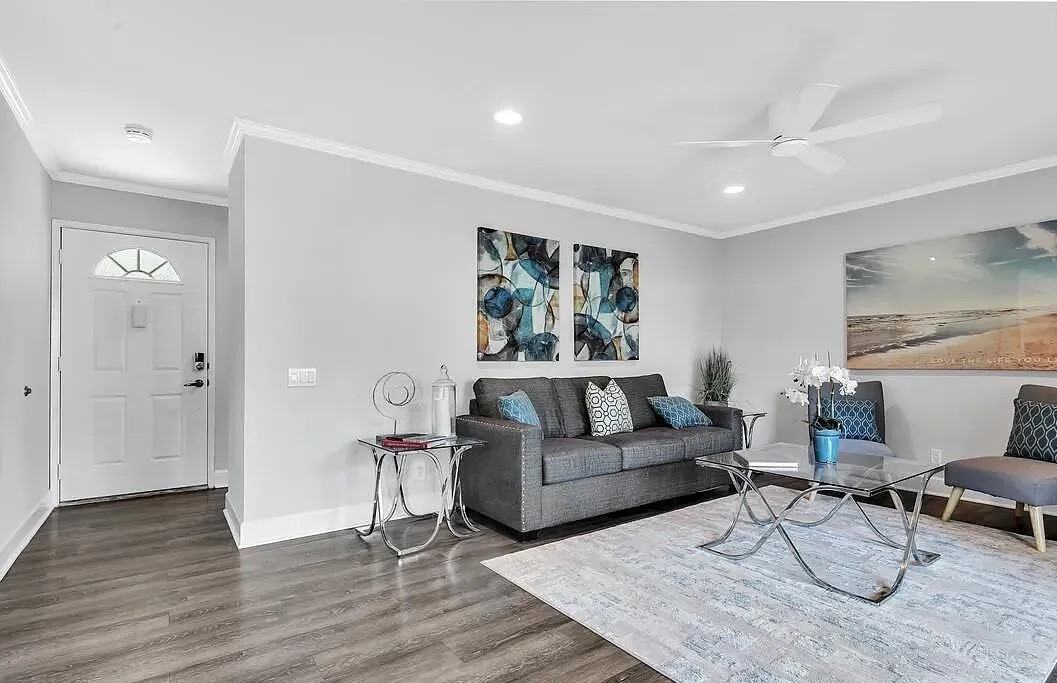 3172 Via Alicante #E - Photo 2 of 12
