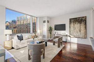featured image of 1 Charles St S #6A