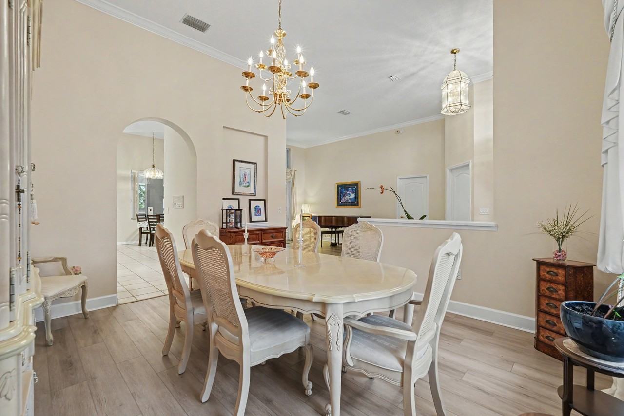 702 Brooker Ridge Ct - Photo 5 of 26