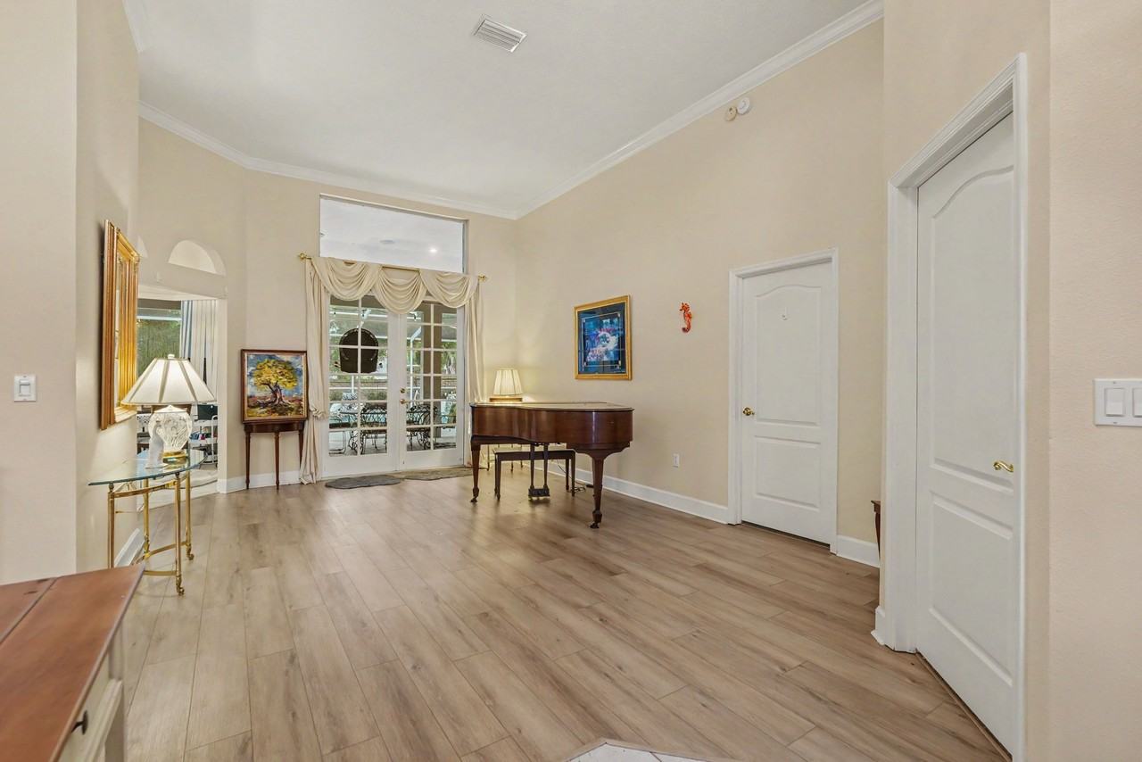 702 Brooker Ridge Ct - Photo 6 of 26