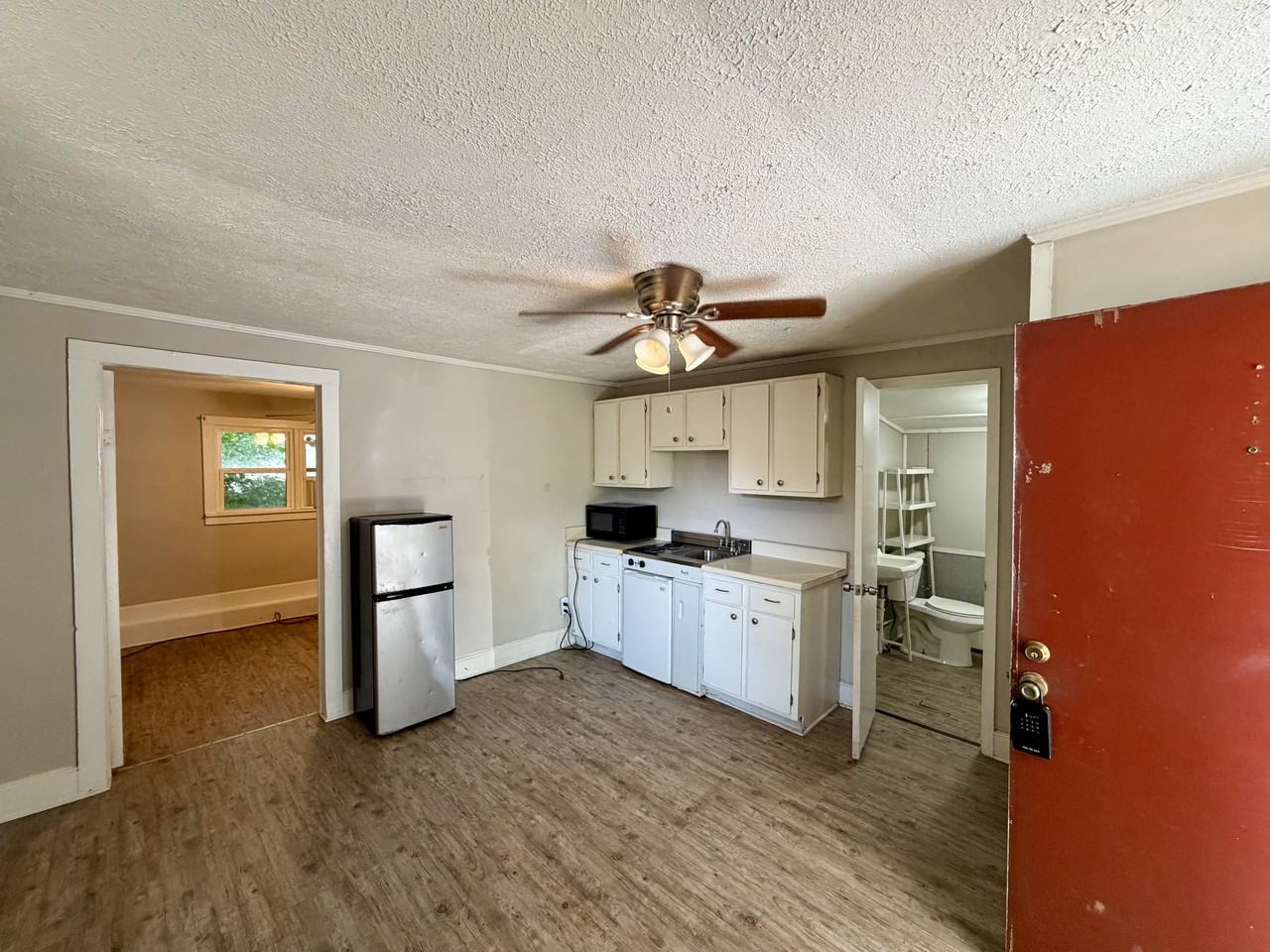 123 1/2 Tuggle St - Photo 2 of 2