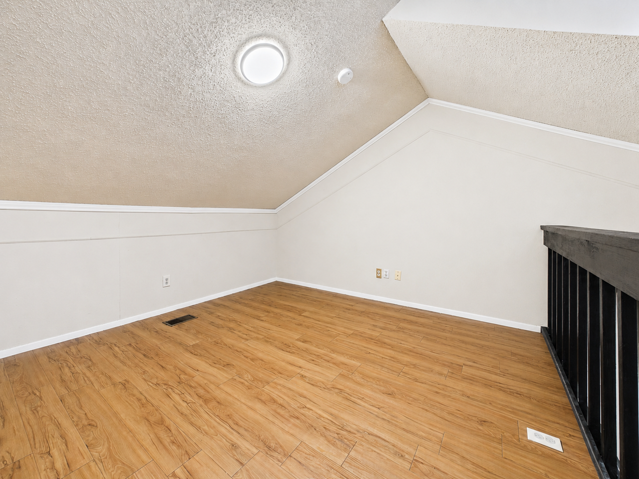 1905 San Gabriel St #206 - Photo 2 of 16