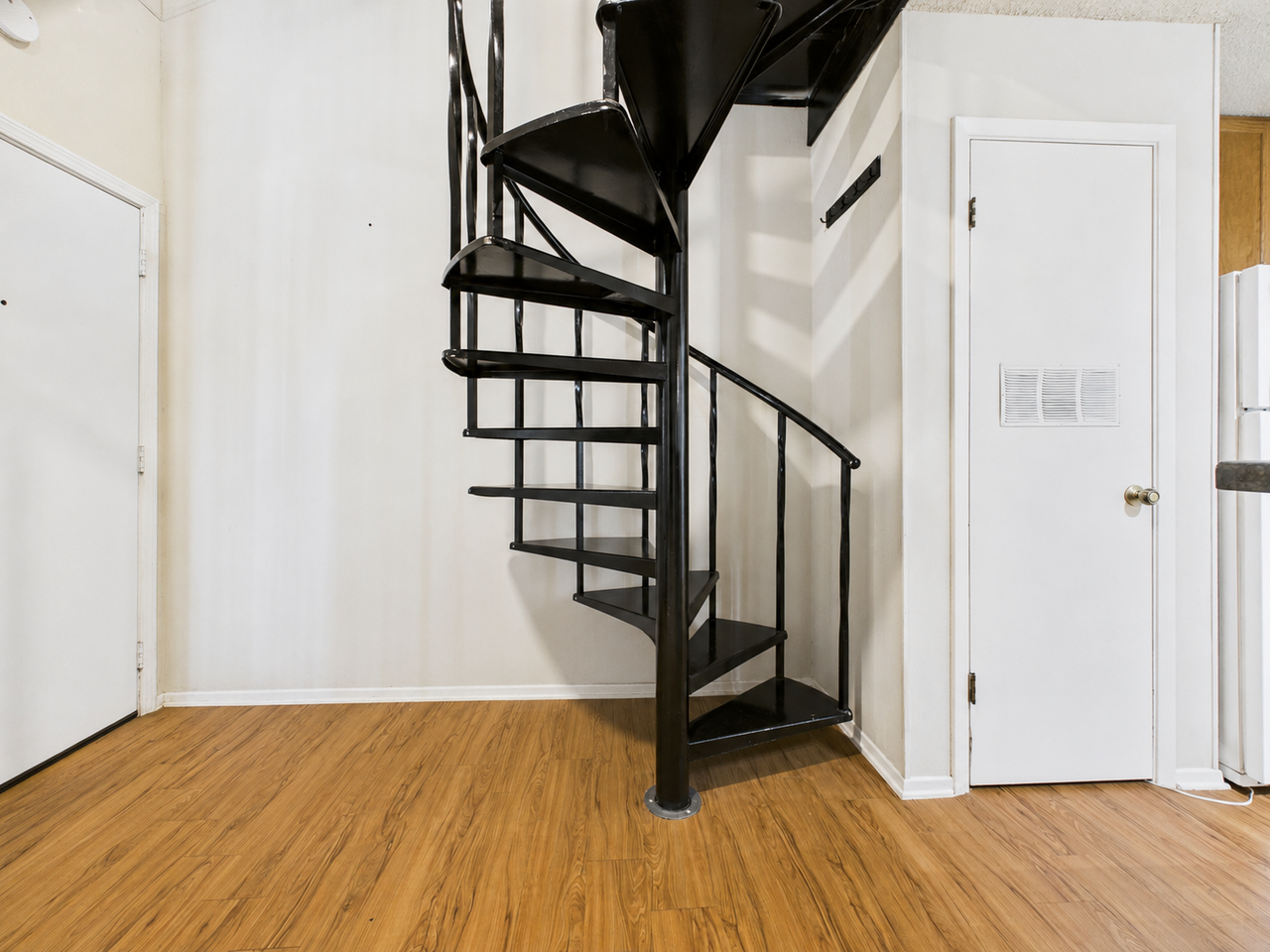 1905 San Gabriel St #206 - Photo 3 of 16