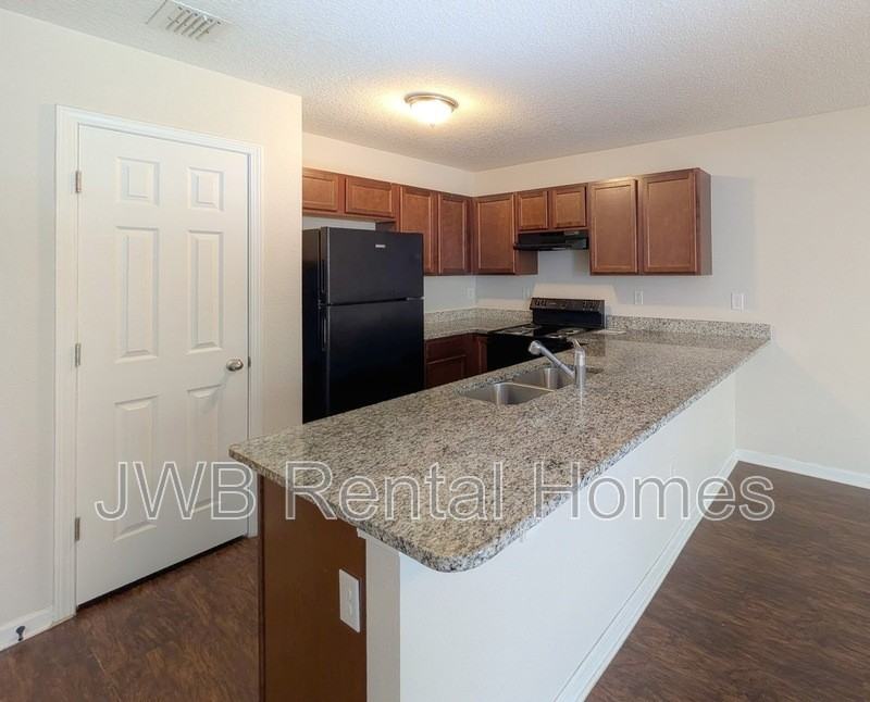 7141 Timmerman Ln - Photo 2 of 17