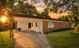 3038 Broadway Ave - Photo 1 of 1