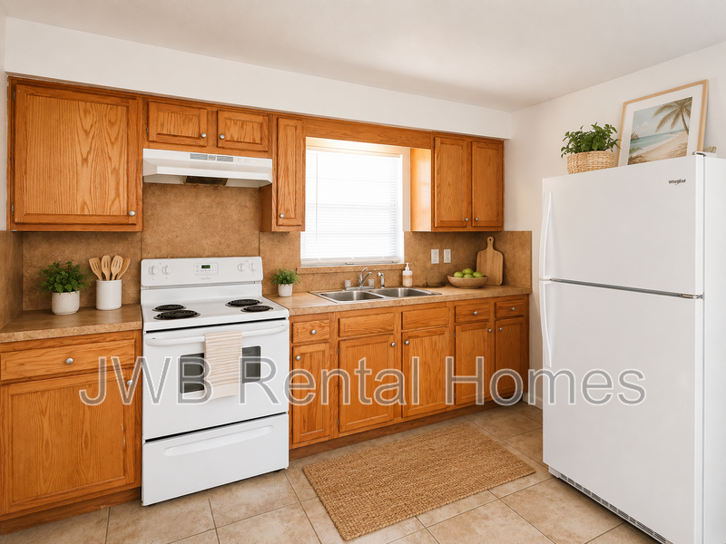 3038 Broadway Ave - Photo 3 of 11