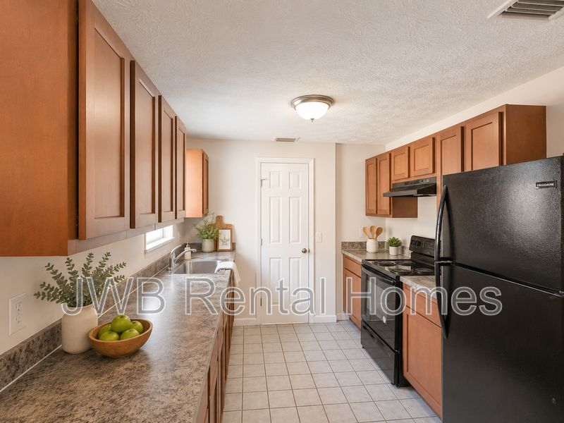 6976 Gribbin Ct - Photo 3 of 11