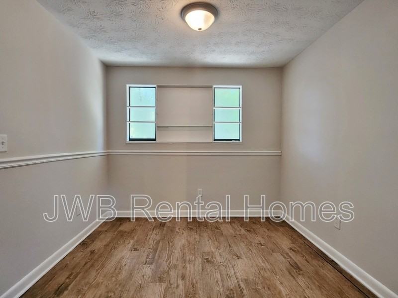 6976 Gribbin Ct - Photo 4 of 11