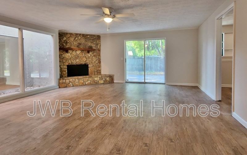 6976 Gribbin Ct - Photo 6 of 11