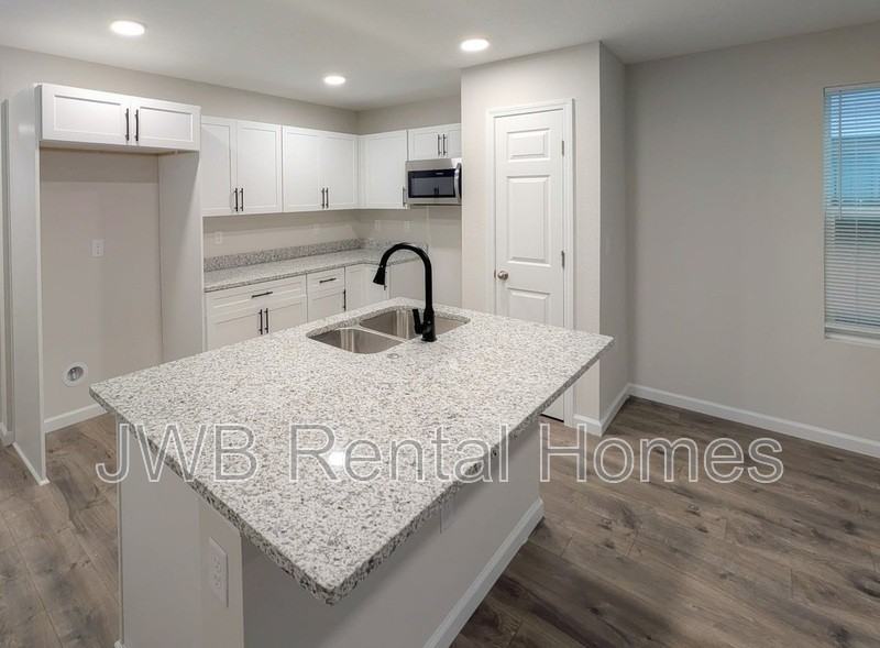 8599 Galveston Ave - Photo 2 of 17