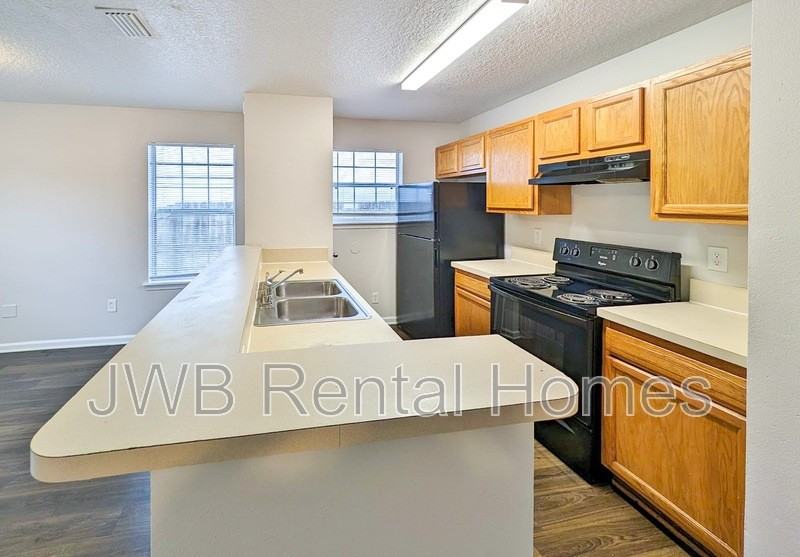 9315 1st Ave - Photo 2 of 12