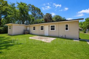 featured image of 31 W 45th St