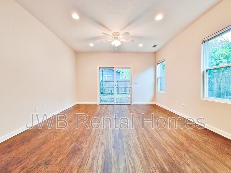 3313 Post St - Photo 6 of 11