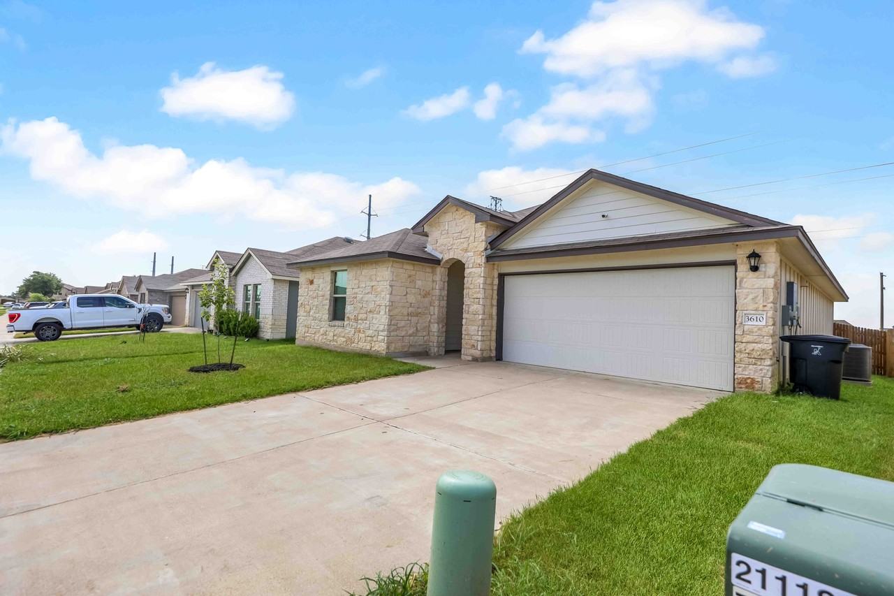 3610 Tanchico Dr - Photo 2 of 24