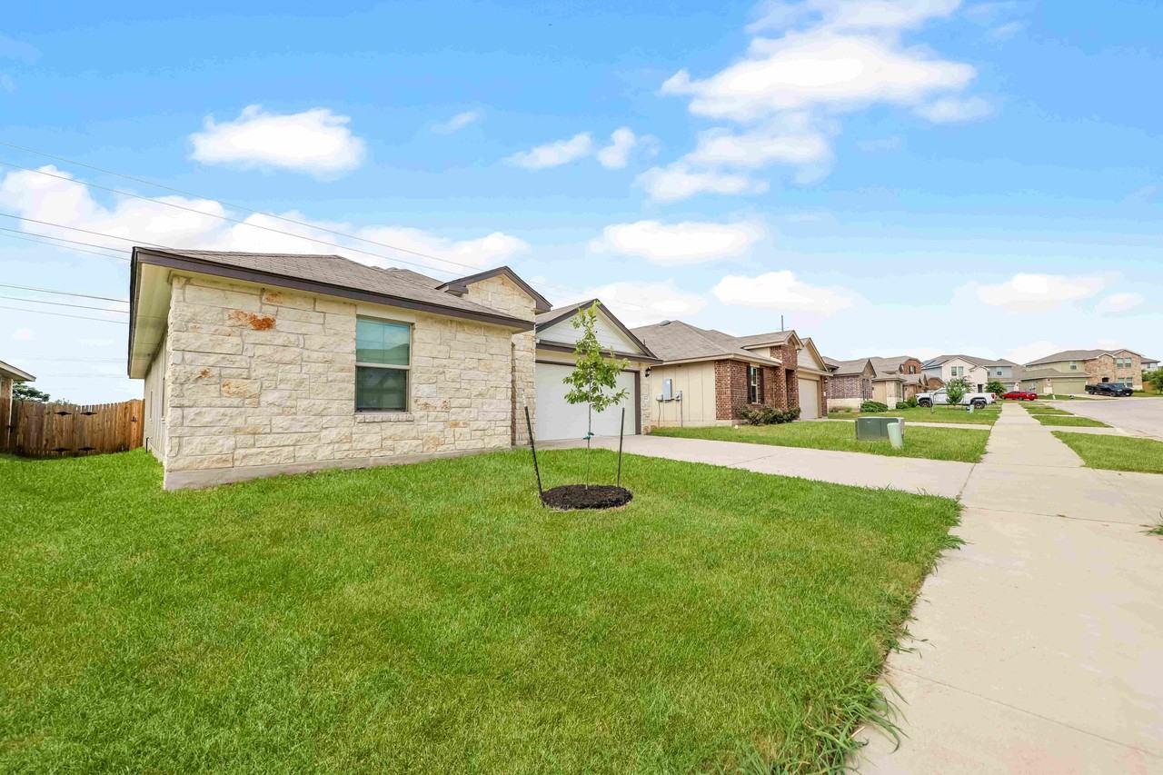3610 Tanchico Dr - Photo 3 of 24