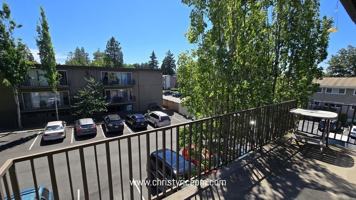 featured image of 11010 Ne 68th St #627