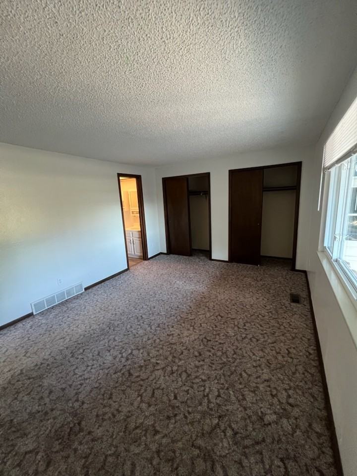 1544 Sherman Ave - Photo 5 of 15