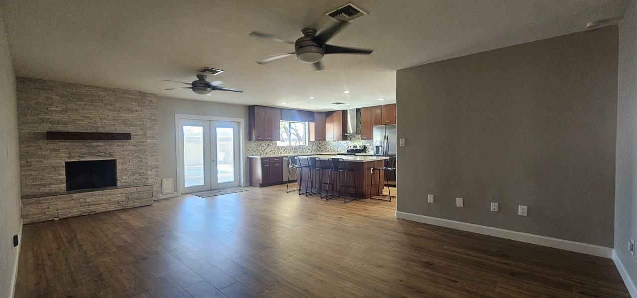 1131 E Redfield Rd - Photo 2 of 28