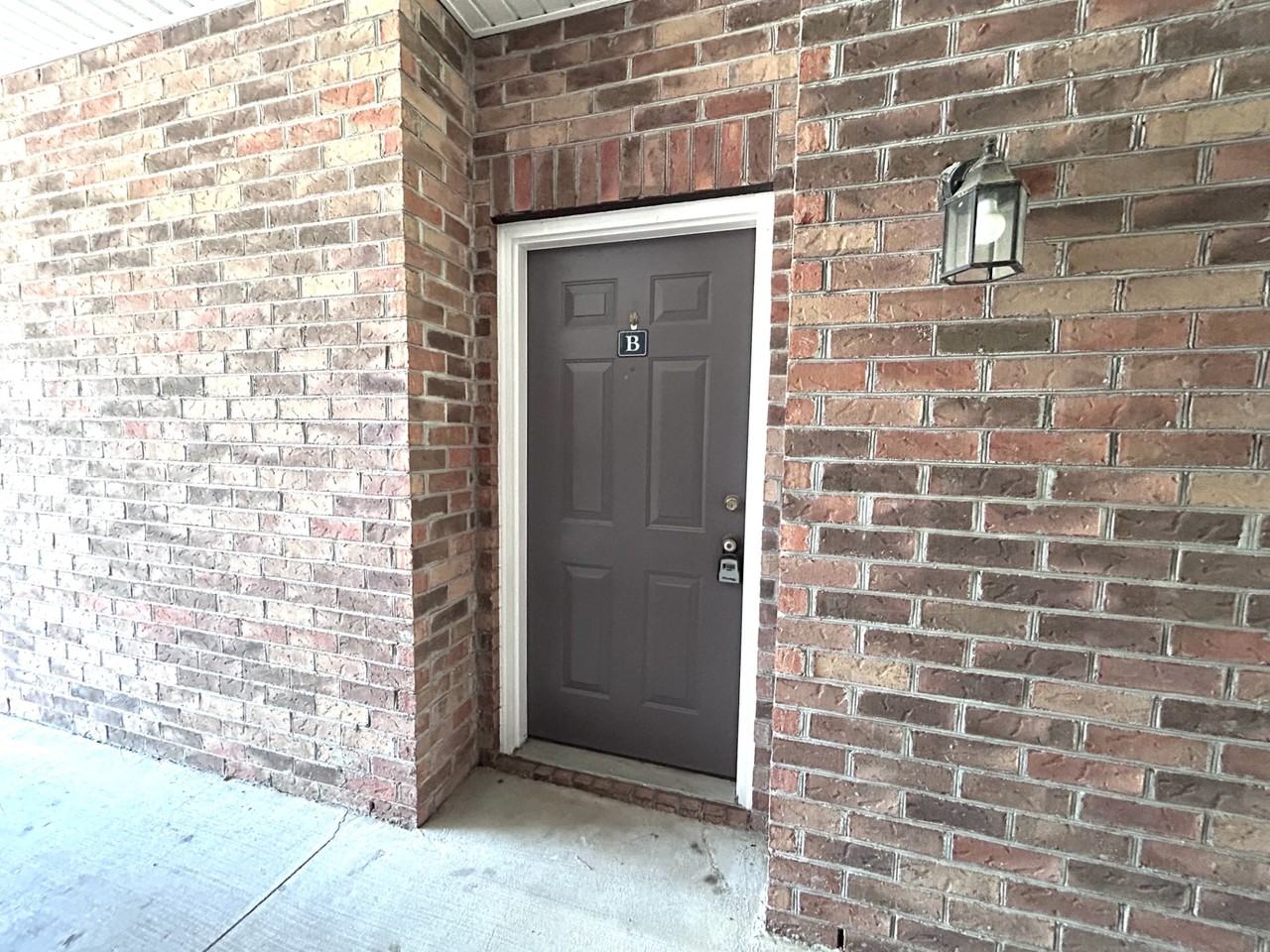 2041 Silvercrest Dr #B - Photo 2 of 28