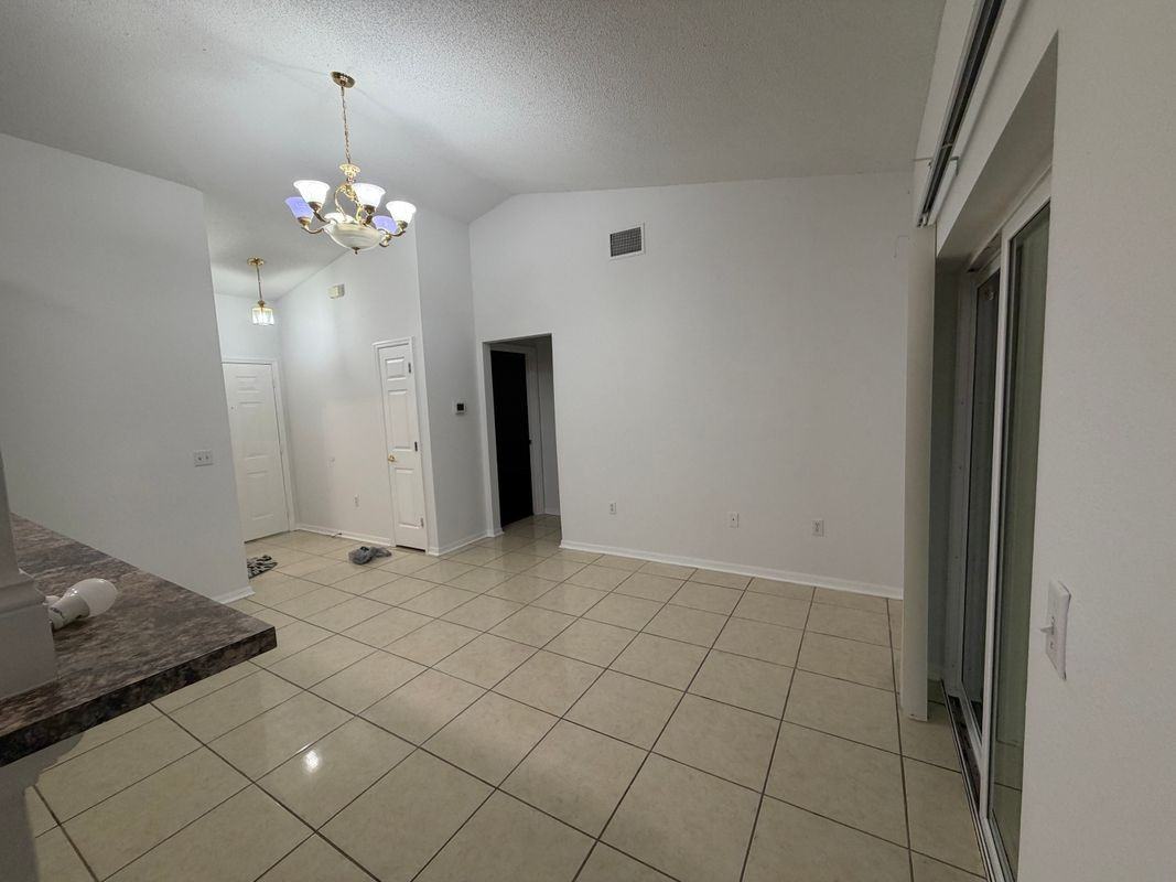 1307 Laurel Glen Dr - Photo 3 of 6