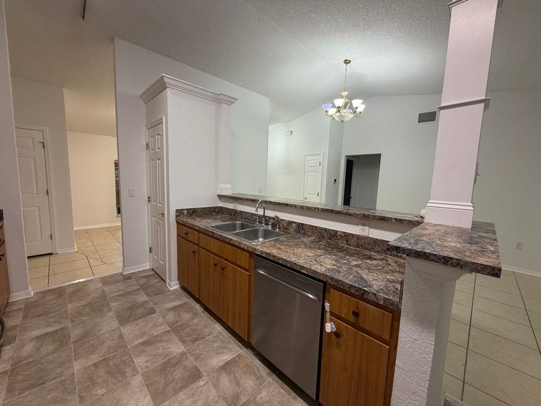 1307 Laurel Glen Dr - Photo 4 of 6