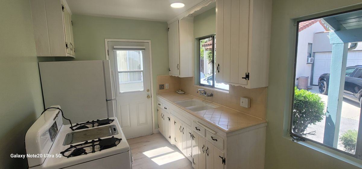3829 Park Pl - Photo 3 of 3