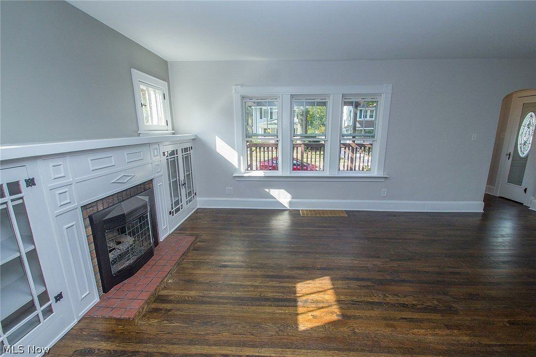 1923 14th St - Photo 2 of 28