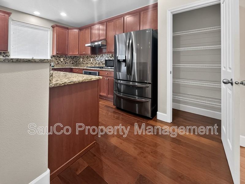 3453 Se Hare Ave - Photo 5 of 23