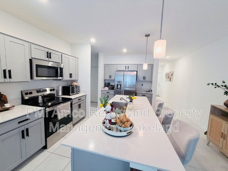 2715 Gentle Rain Dr - Photo 5 of 22