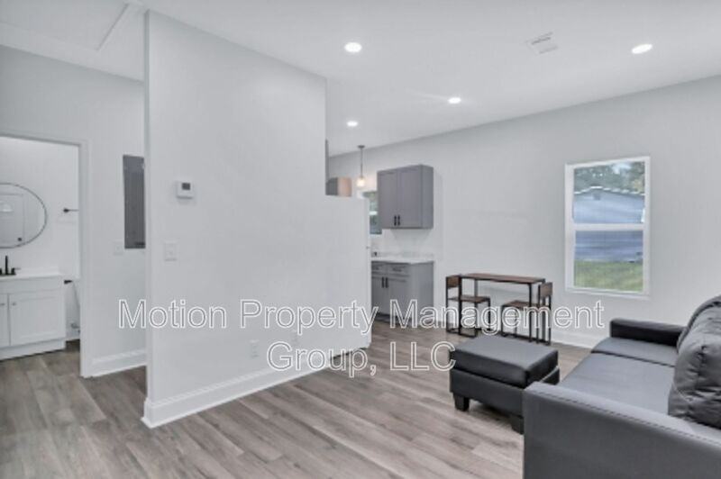 700 Carmen Ave #A2 - Photo 4 of 12