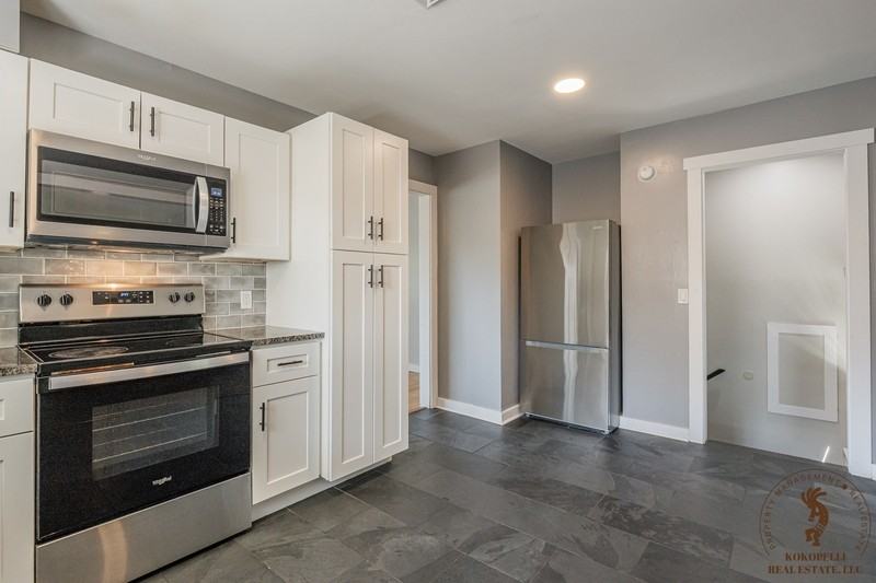 2118 N 22nd St - Photo 3 of 21