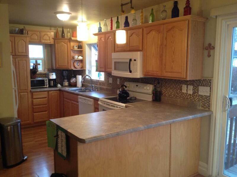 929 White Ave - Photo 4 of 8