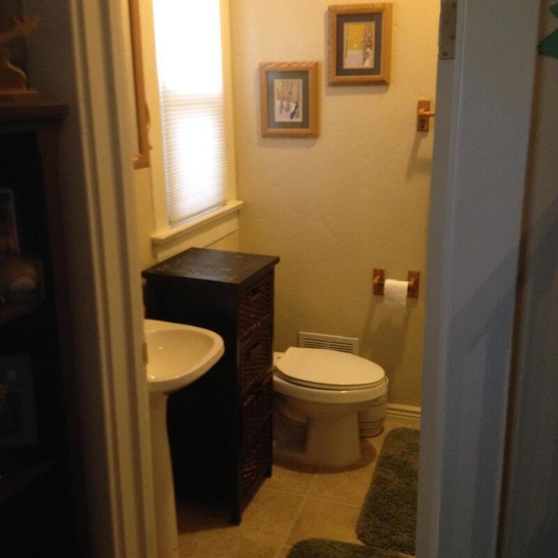 929 White Ave - Photo 6 of 8